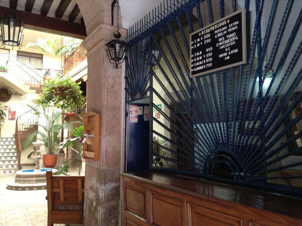 Hotel Atilanos Morelia Exterior photo